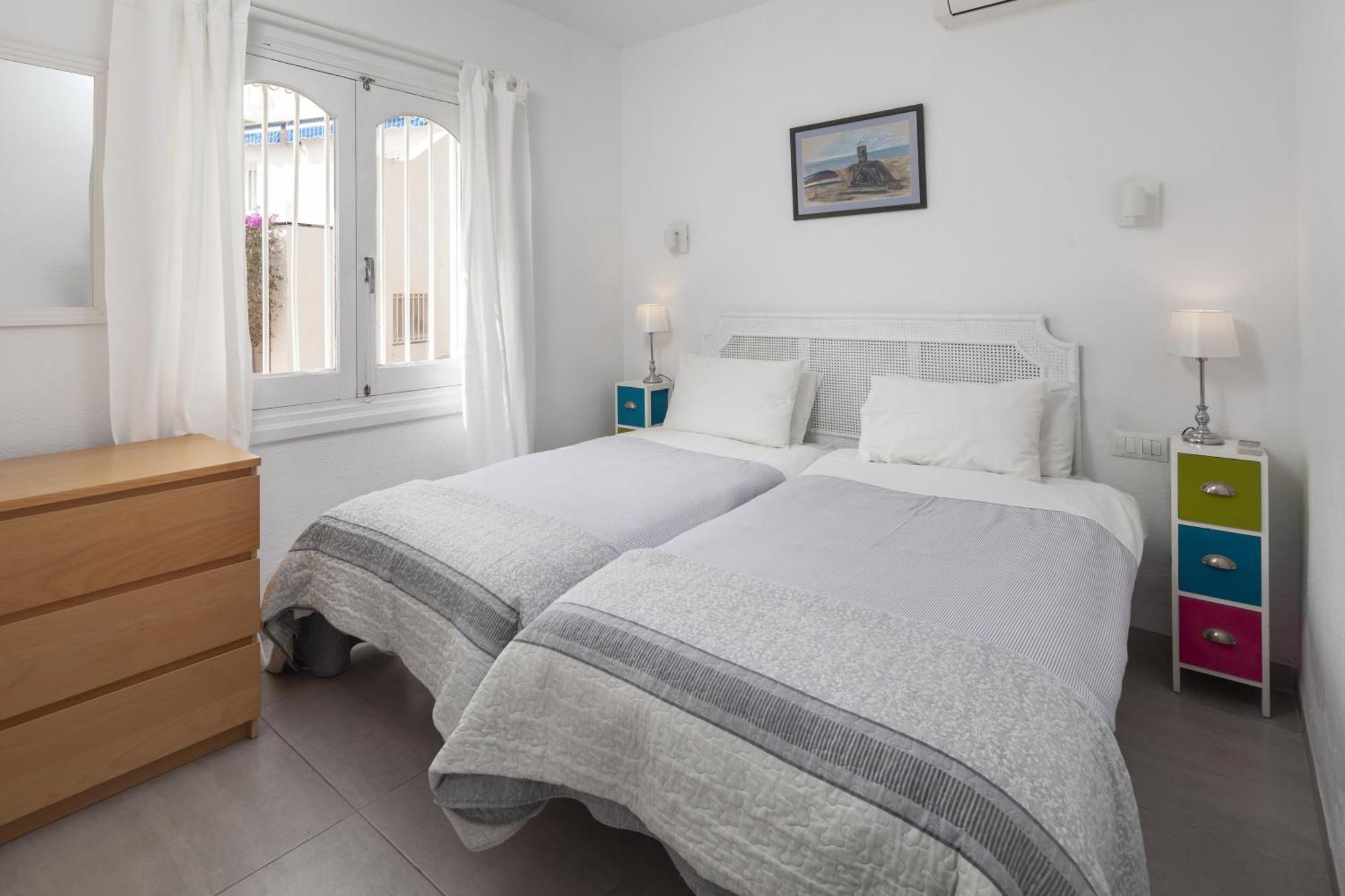 Bright Spacious 1 Bed Apartment Nerja Exteriör bild