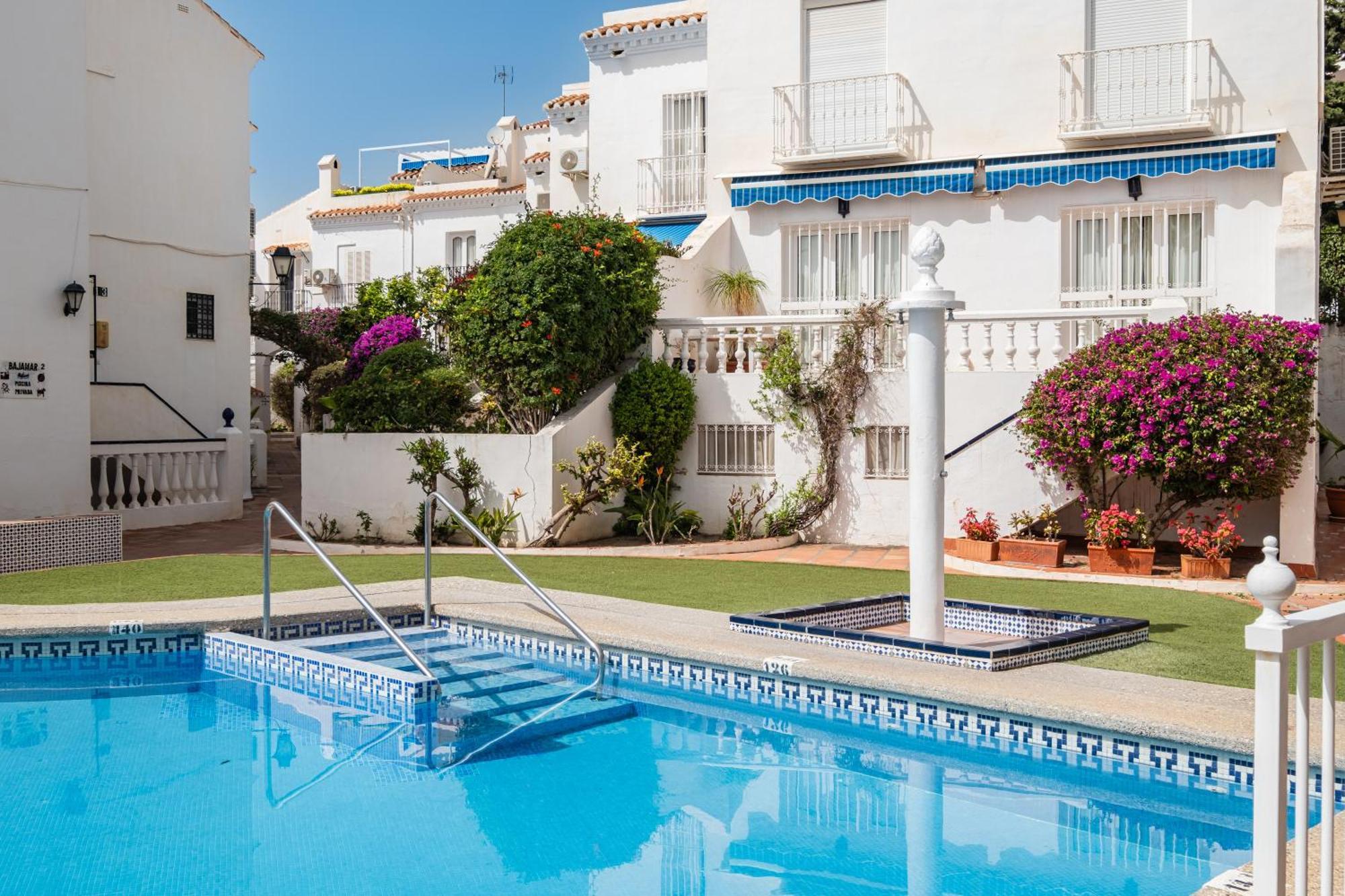 Bright Spacious 1 Bed Apartment Nerja Exteriör bild